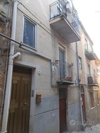 Cielo terra indipendente via Polizzi zona S. Lucia