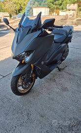 Scooter Tmax
