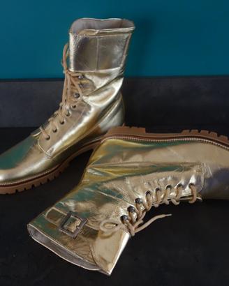 Boots vera pelle Oro, stringhe e fibbia, n° 40-41