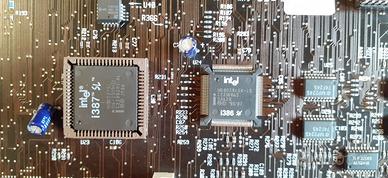 INTEL i386 CON COPROCESSORE MATEMATICO i387 SCHEDA