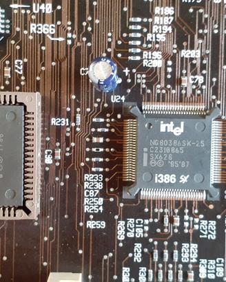 INTEL i386 CON COPROCESSORE MATEMATICO i387 SCHEDA
