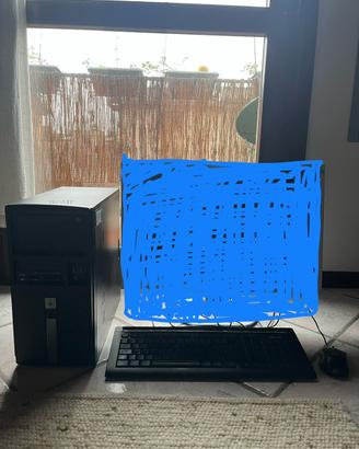Computer PC fisso - postazione desktop