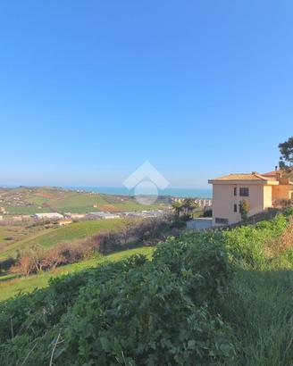 TER. RESIDENZIALE A MOSCIANO SANT'ANGELO