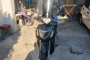 Scooter Sh150