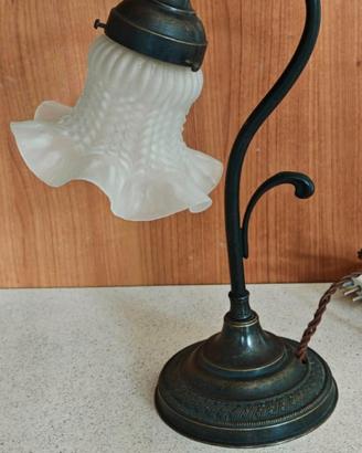 Lampada da tavolo in ottone 