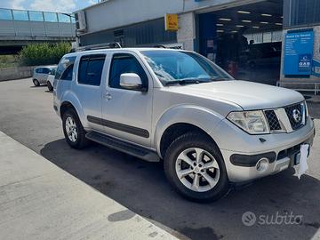 NISSAN Pathfinder - 2008