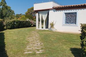 BUDONI 250 metri dalla spiaggi