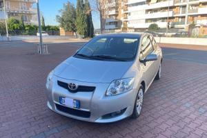 Toyota Auris 1.4 5p