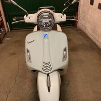 VESPA GTS 300 SUPER HPE ABS 2020.trattabili