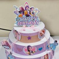 Torta Finta Tema K-Pop Demon Hunter