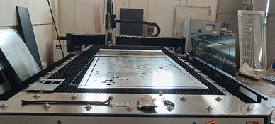 Macchina taglio LASER