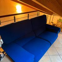 Divano 3 posti blu per soggiorno o seconda casa