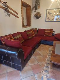 divano in cuoio e tessuto 