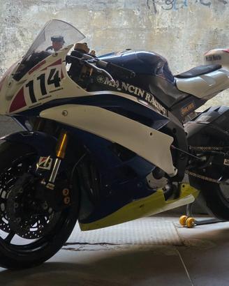 Yamaha YZF R6 2007 - PRONTO PISTA