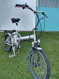 Bici elettrica pieghevole