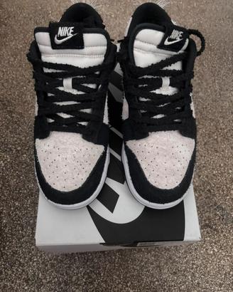 nike dunk panda monium