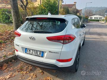 Hyundai Tucson 1.7 crdi 1.7 automatico 