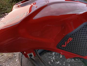 Serbatoio Ducati streetfighter V4