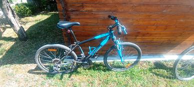 bicicletta MTB Rock Rider 500 BTWIN da Ragazzo Blu