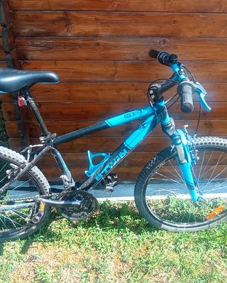 bicicletta MTB Rock Rider 500 BTWIN da Ragazzo Blu