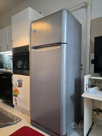 frigorifero indesit perfettamente funzionante 