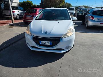 Peugeot 208 1.2 VTi 82 CV 5 porte Access