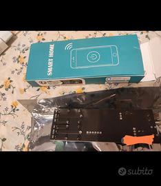 modulo con interfaccia  wifi basata sull'esp 8285 