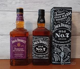 Whisky Jack Daniel's Blackberry e Paula Scher