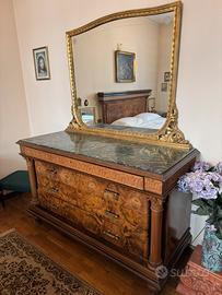 Cassettone in radica e marmo verde alpi