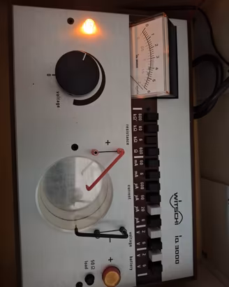 Cronocomparatore  analogico Swiss vintage modern.