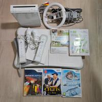 Nintendo Wii + Accessori + Giochi (Wii Fit, Wii Sp
