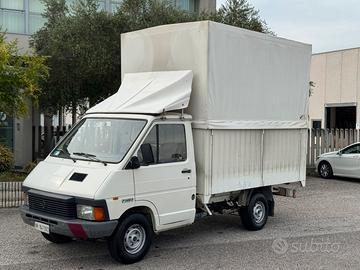 Renault Trafic 2.1D Centina con Telone Regolabile