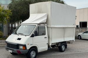 Renault Trafic 2.1D Centina con Telone Regolabile