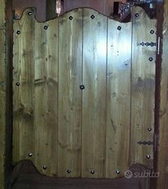 anta basculante in legno con cerniera a molla