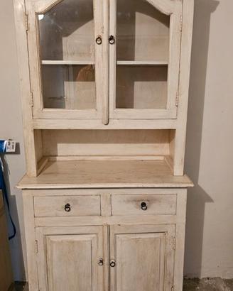 Credenza in stile provenzale