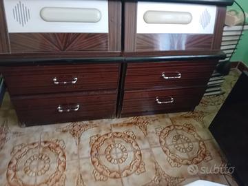 2 comodini vintage moderni