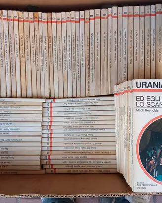 Fantascienza, 219 URANIA a 50-70 cent. l'uno