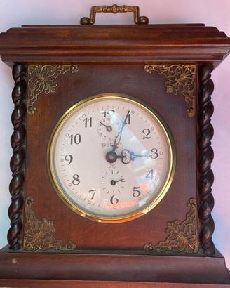 Orologio sveglia da tavolo o camino vintagePETER