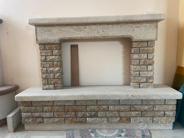 Caminetto rustico in pietra