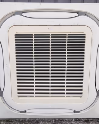 Aria condizionata daikin a cassetta 