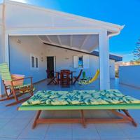 Casa kennedy a 100 metri dal mare fino a 10 pax