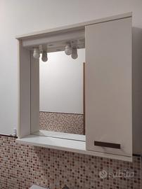 Mobiletto con specchio bagno
