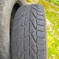 Dacia Duster - Gomme Invernali 215/65 R16 102H