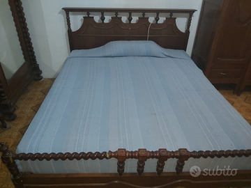 Camera da letto classica