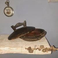 Ciotola antica in legno