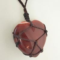 Collana con cuore in agata naturale