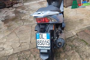 Scooter Kimco Agility 250