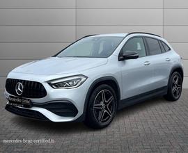 MERCEDES-BENZ GLA 180 d Premium auto