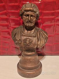 Statuetta imperatore romano Adriano