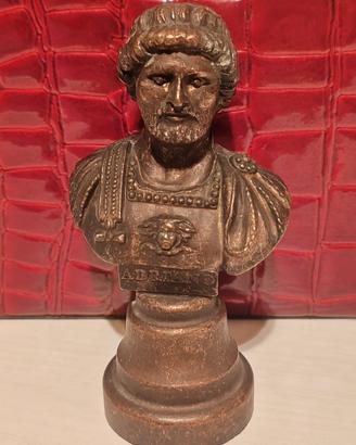 Statuetta imperatore romano Adriano